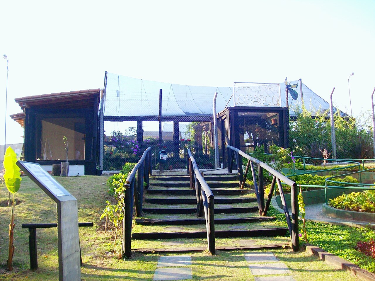 Borboletário de Osasco: passeio com borboletas
