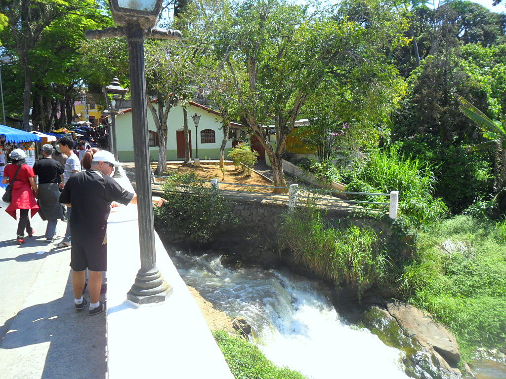 Cachoeira dos Jesuítas em Embu das Artes: como visitar