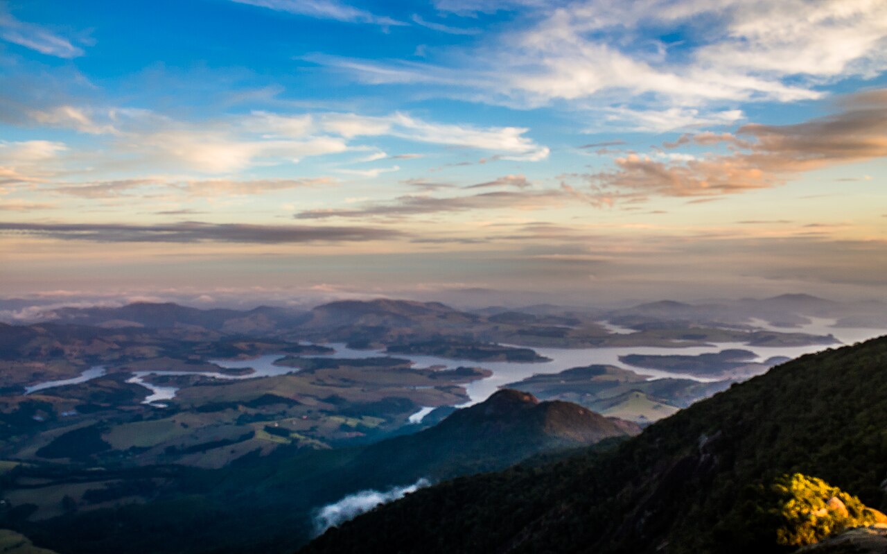 Campos de altitude na Serra da Mantiqueira em Extrema