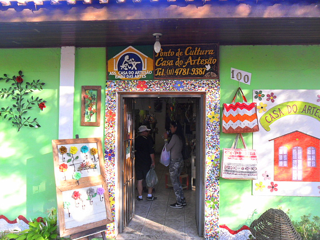 Interior da Casa do Artesão em Embu das Artes