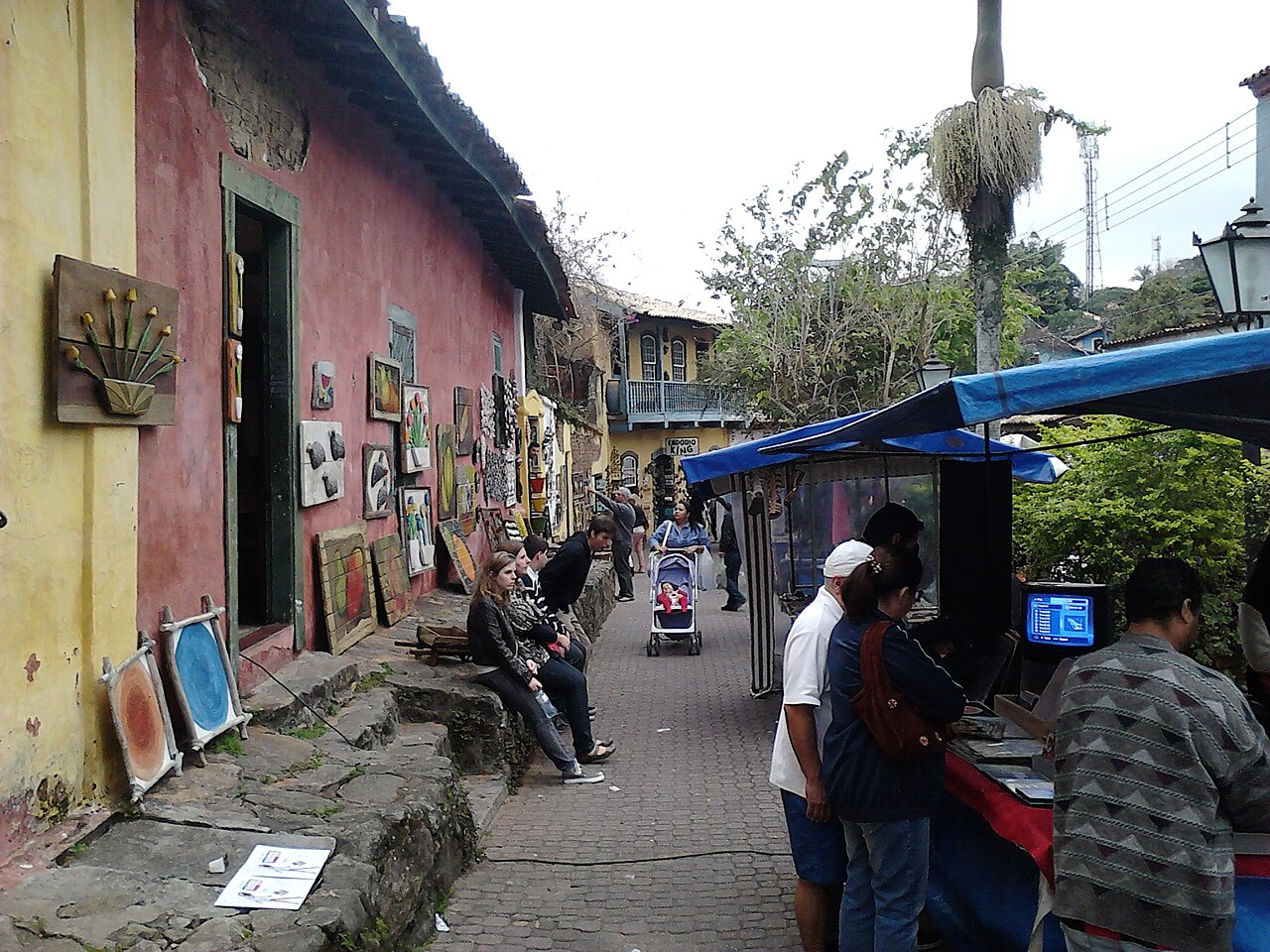 Casario colonial no centro de Embu das Artes