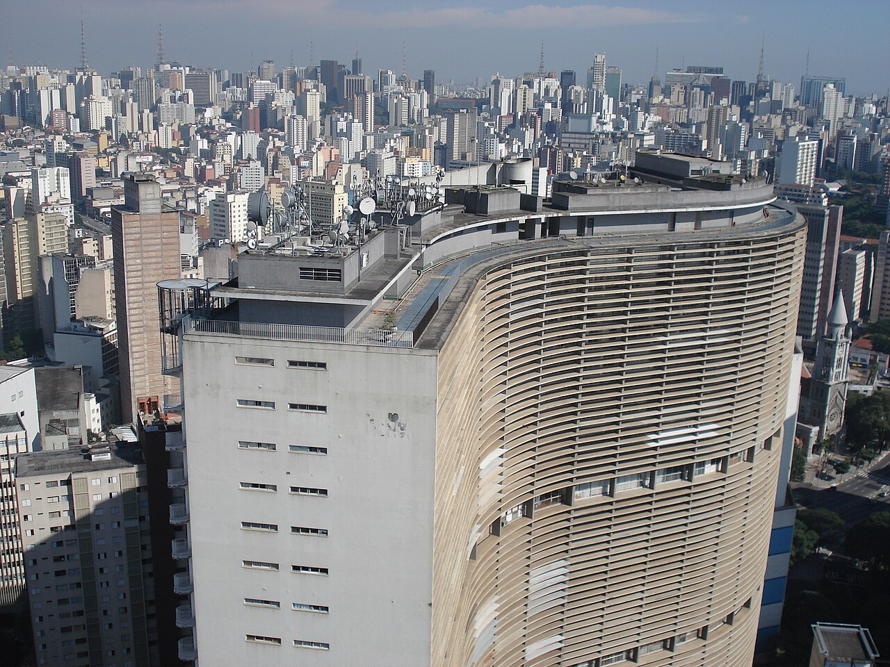 Edifício Copan em São Paulo fachada sinuosa