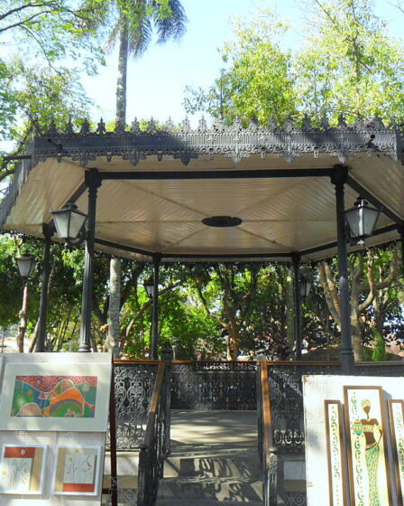 Coreto da praça em Embu das Artes