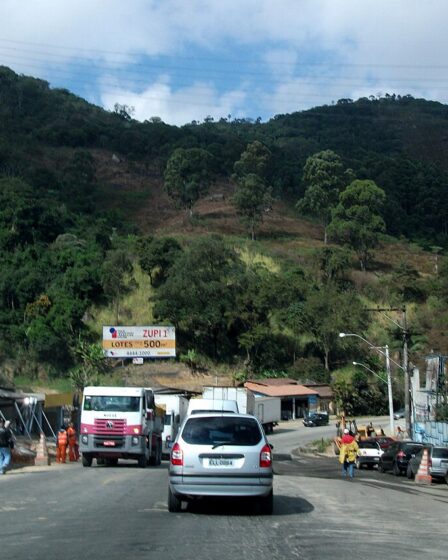 Estrada de chegada a Caieiras