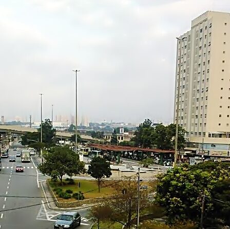 Largo de Osasco no centro da cidade