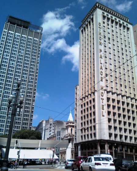 Viaduto do Chá no centro de São Paulo