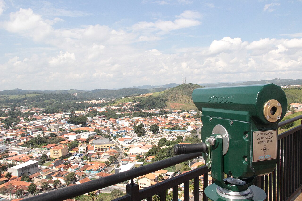 Centro histórico de Guararema: vista da cidade a pé
